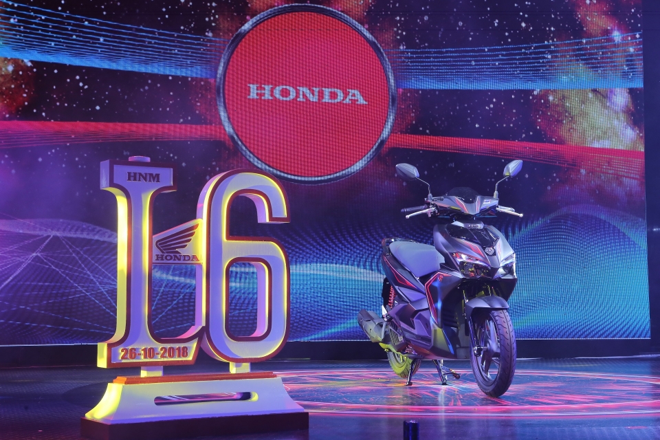 honda viet nam khanh thanh day chuyen so 6 xuat xuong xe may thu 25 trieu