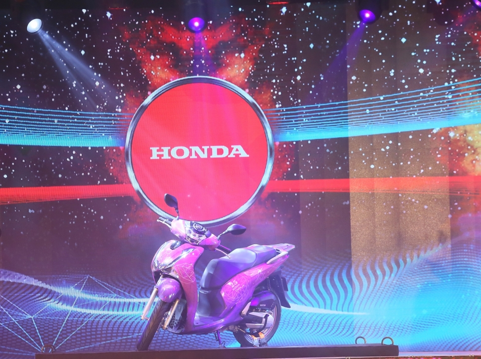 honda viet nam khanh thanh day chuyen so 6 xuat xuong xe may thu 25 trieu