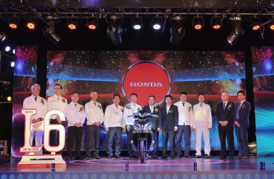 honda viet nam khanh thanh day chuyen so 6 xuat xuong xe may thu 25 trieu