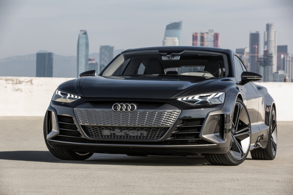 Audi e-tron GT Concept sẽ được sản xuất vào cuối năm 2020 audi e tron gt concept se duoc san xuat vao cuoi nam 2020