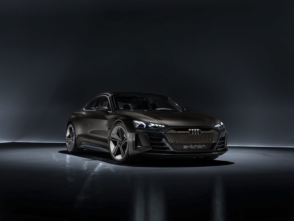 Audi e-tron GT Concept sẽ được sản xuất vào cuối năm 2020 audi e tron gt concept se duoc san xuat vao cuoi nam 2020