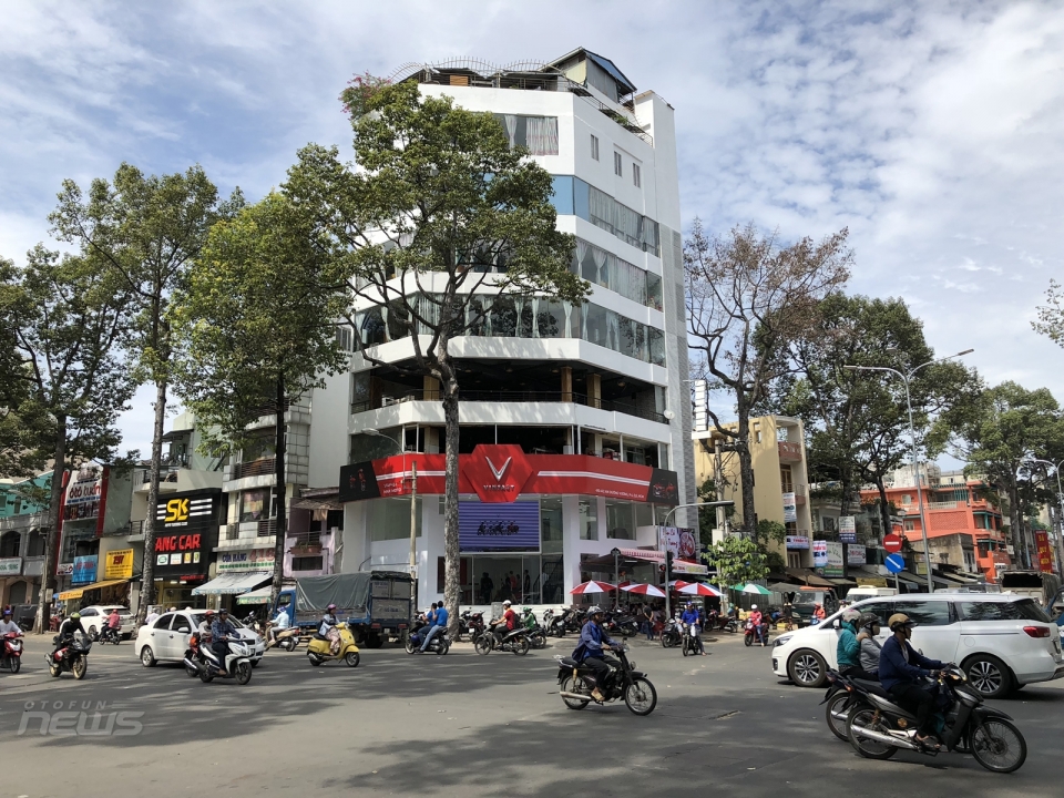 showroom vinfast dau tien tai tp ho chi minh di vao hoat dong