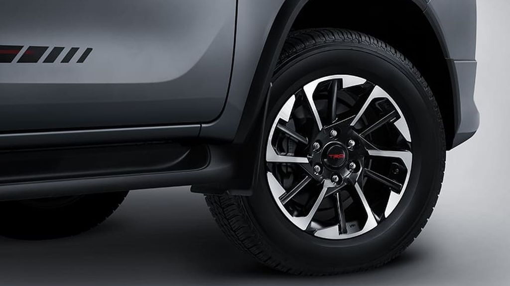 toyota fortuner 2020 co them phien ban trd sportivo gia 11 ty dong