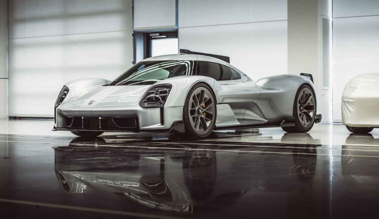 Porsche hé lộ hàng loạt mẫu xe ý tưởng mới Porsche hé lộ hàng loạt mẫu xe ý tưởng mới