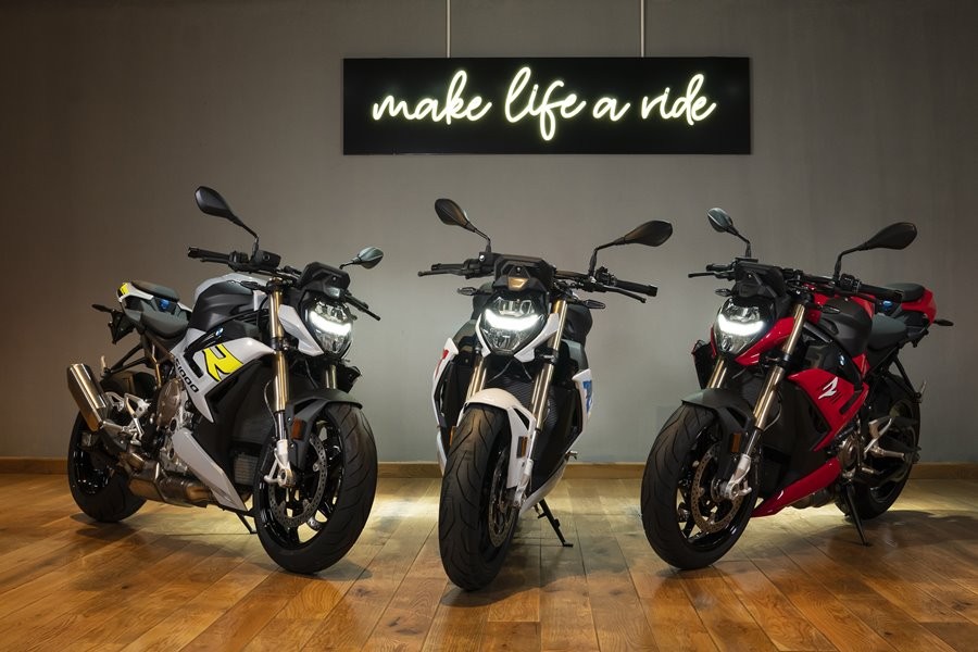 BMW S 1000 R hoàn toàn mới được bán tại Việt Nam với giá 669 triệu đồng BMW S 1000 R hoàn toàn mới được bán tại Việt Nam với giá 669 triệu đồng
