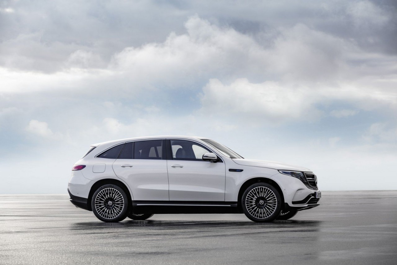 Xe điện Mercedes-Benz EQC tiếp tục bị triệu hồi