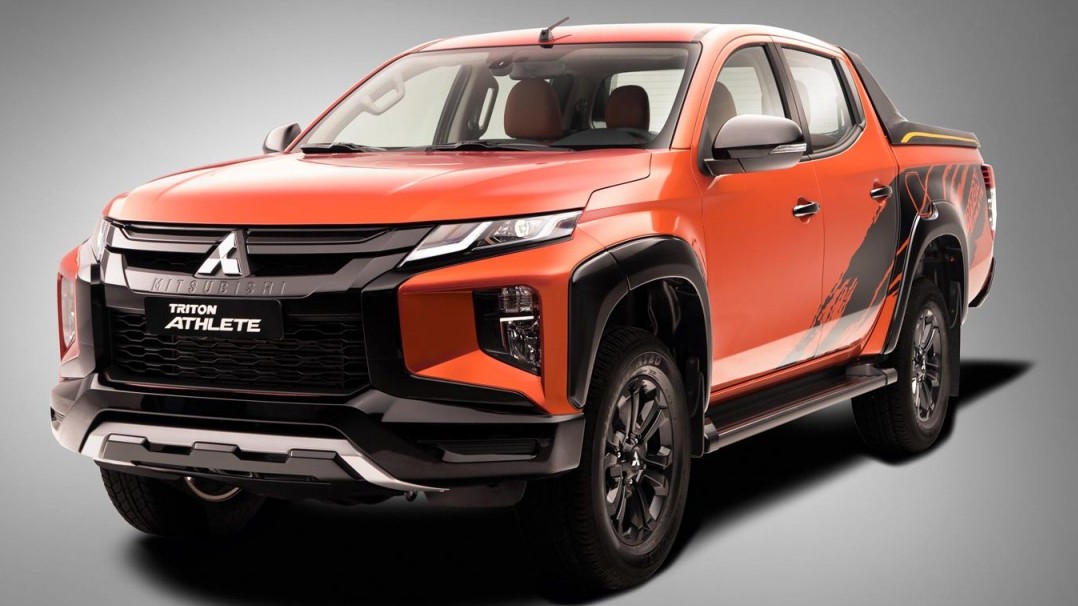 Mitsubishi Triton Athlete ra mắt tại Việt Nam với màu cam đầy nổi bật