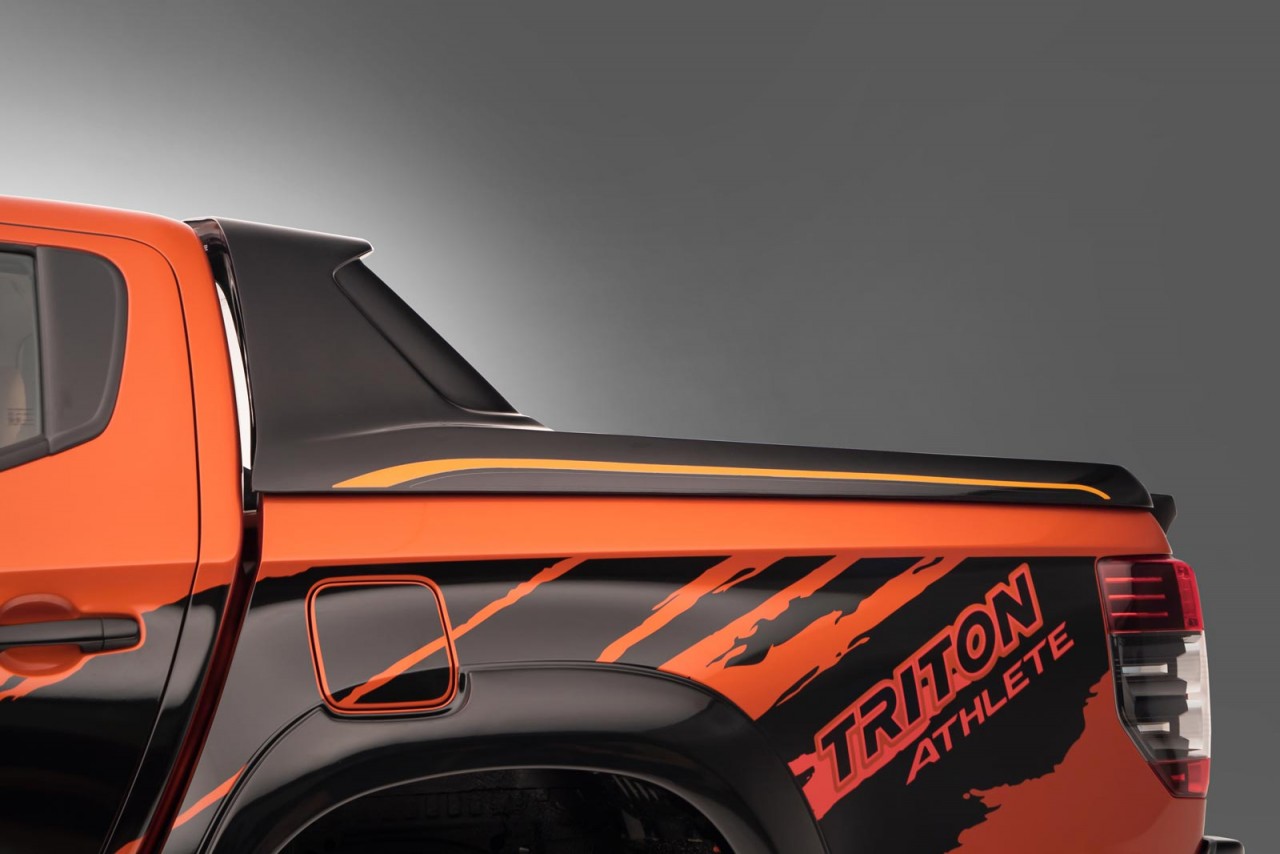 Mitsubishi Triton Athlete ra mắt tại Việt Nam với màu cam đầy nổi bật