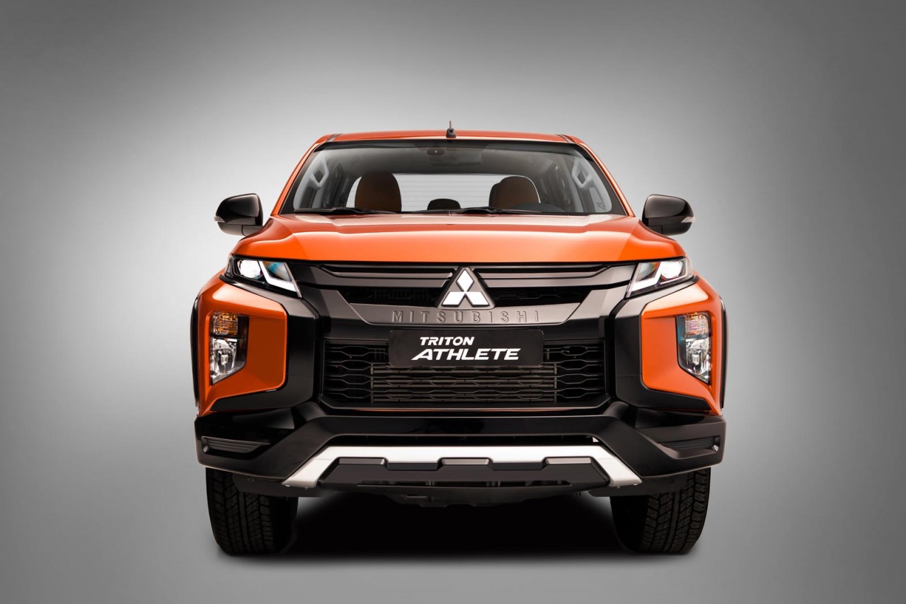 Mitsubishi Triton Athlete ra mắt tại Việt Nam với màu cam đầy nổi bật