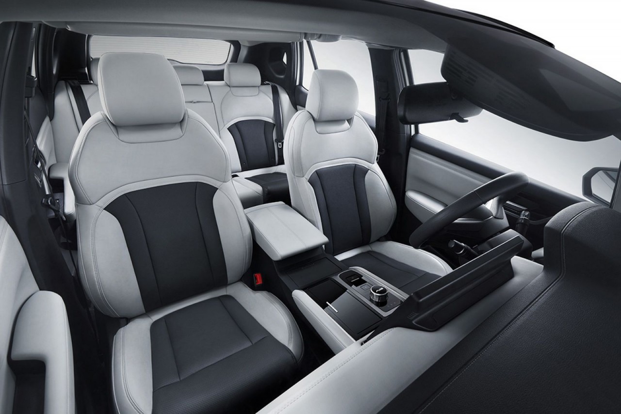 Mitsubishi giới thiệu xe điện Airtrek 2022 hoàn toàn mới