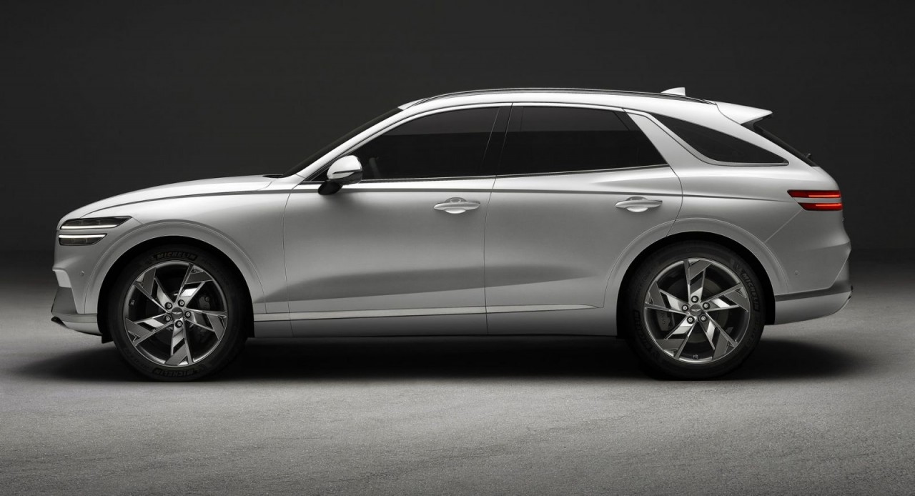 Xe điện Genesis Electrified GV70 có công suất 489 mã lực