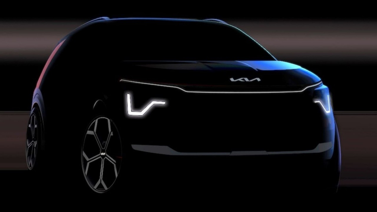 Kia Niro 2022 lộ ảnh trước ngày ra mắt