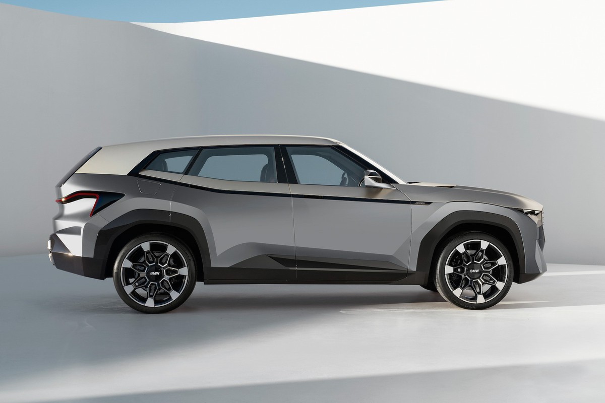 BMW XM sẽ được ra mắt vào năm sau