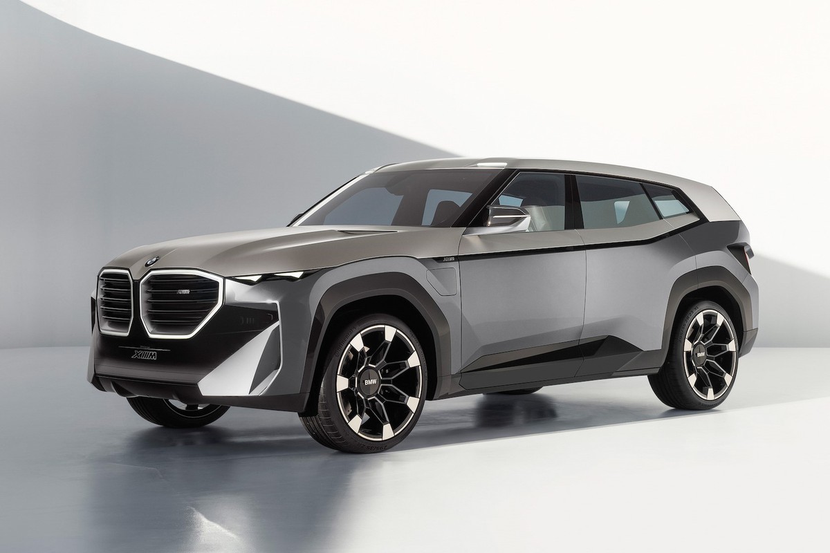 BMW XM sẽ được ra mắt vào năm sau