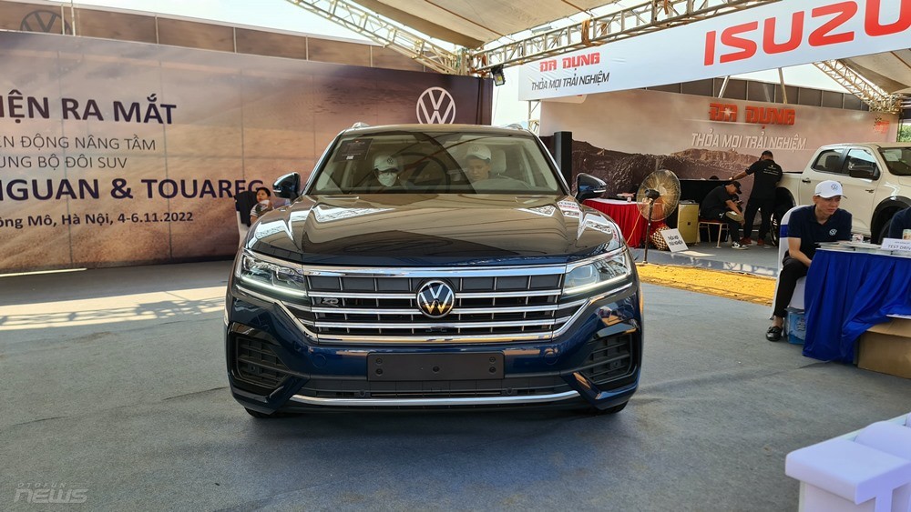 Gian hàng Volkswagen tại PVOIL VOC 2022 hút khách với bài lái thử Gymkhana