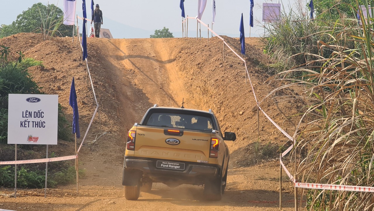 Tận hưởng trọn vẹn cảm giác off-road cùng Ford Ranger thế hệ mới Tận hưởng trọn vẹn cảm giác off-road cùng Ford Ranger thế hệ mới