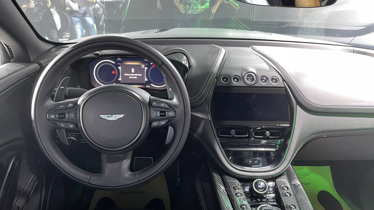 Aston Martin DBX 707 chính hãng có giá 21,8 tỉ đồng tại Việt Nam Aston Martin DBX 707 chính hãng có giá 21,8 tỉ đồng tại Việt Nam