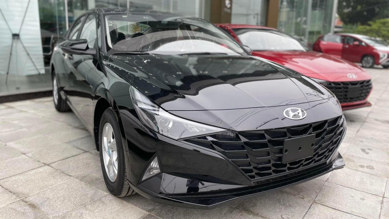 Chi tiếtHyundai Elantra 2023 bản tiêu chuẩn, giá 599 triệu