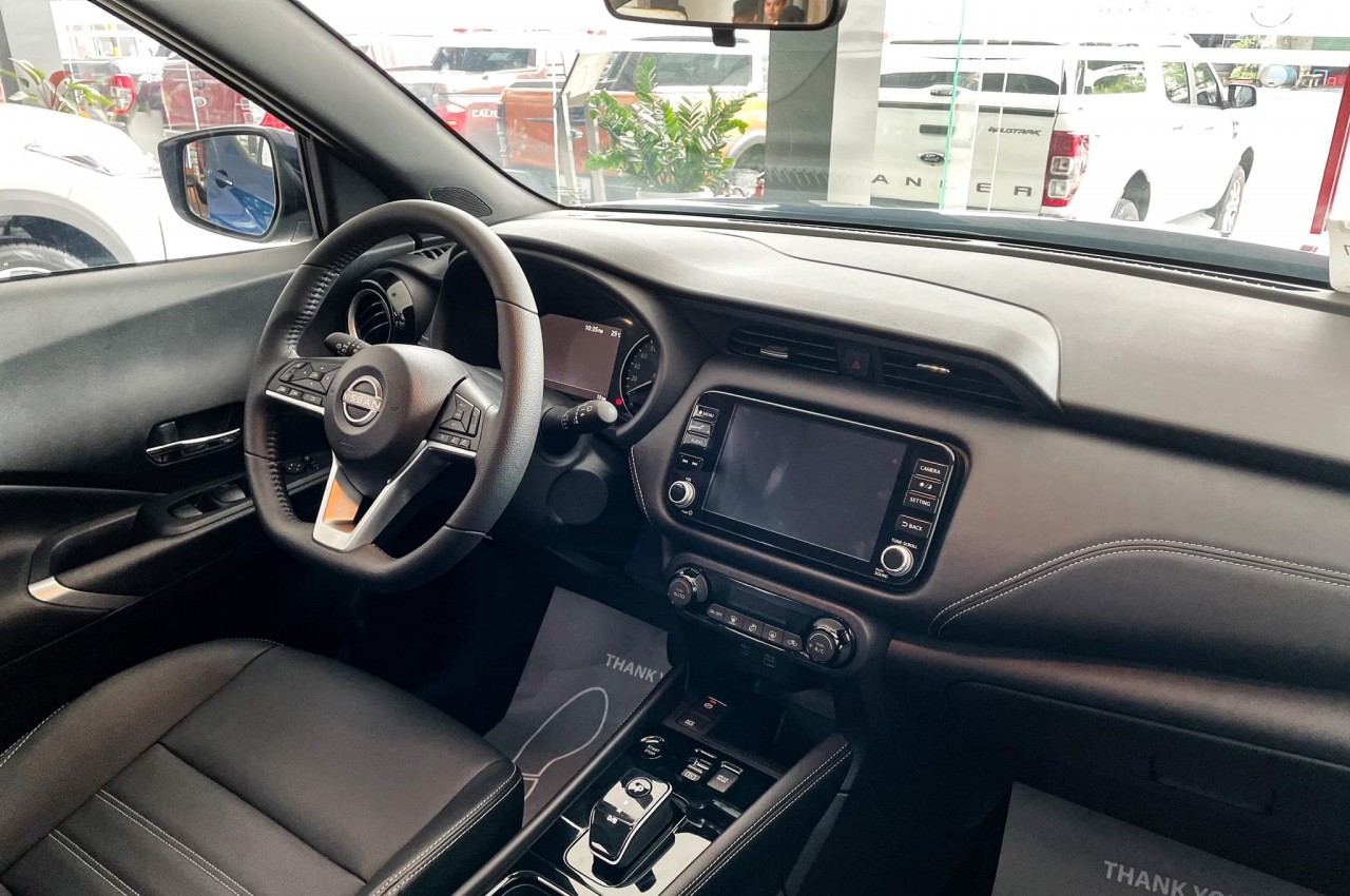 Cận cảnh Nissan Kicks tại đại lý TPHCM