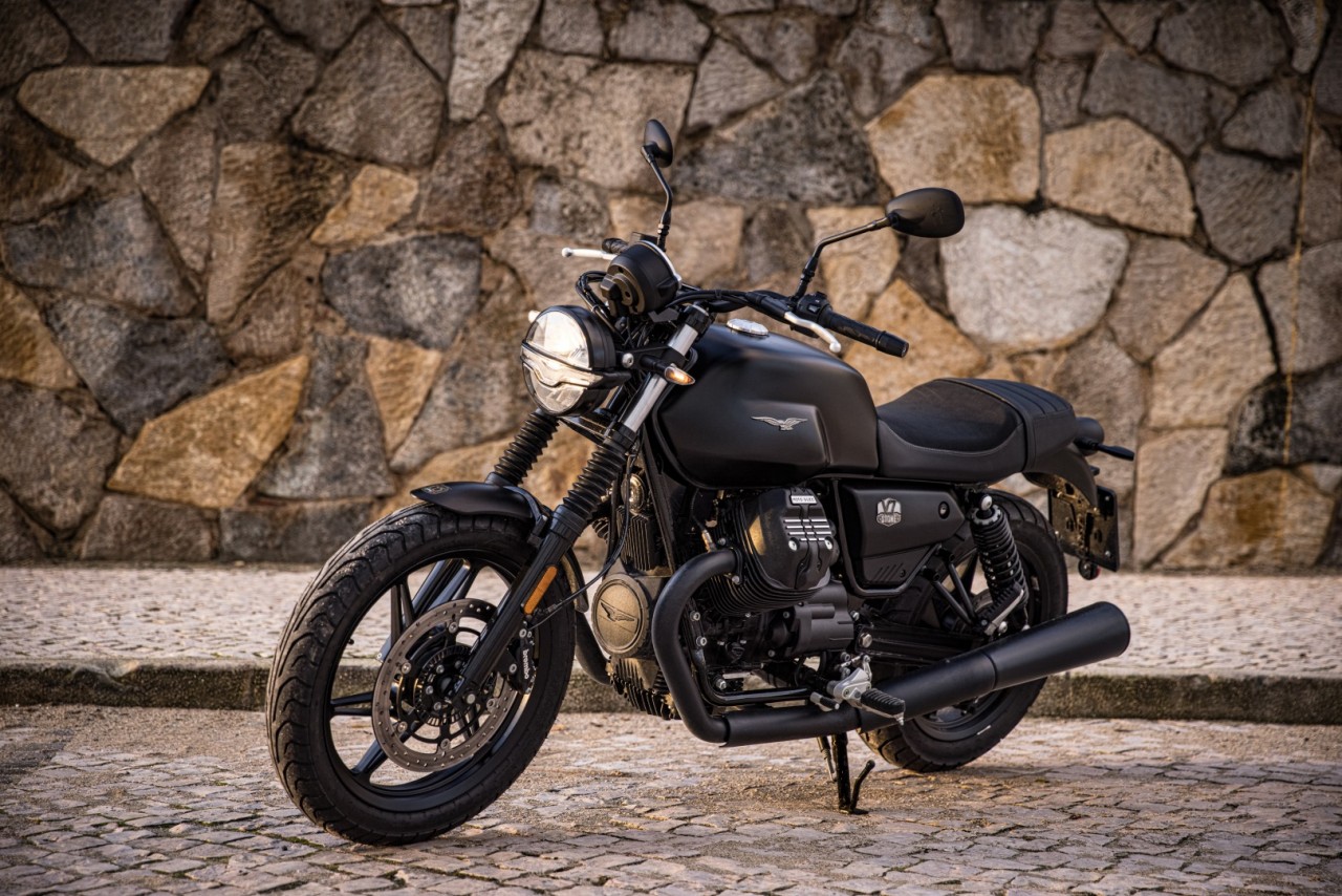 Moto Guzzi V7 mới ra mắt tại Việt Nam, giá từ 385 triệu đồng