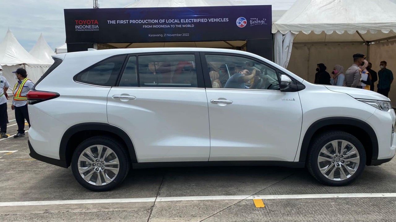 Toyota Innova 2023 chính thức ra mắt, có thêm hệ truyền động hybrid Toyota Innova 2023 chính thức ra mắt, có thêm hệ truyền động hybrid