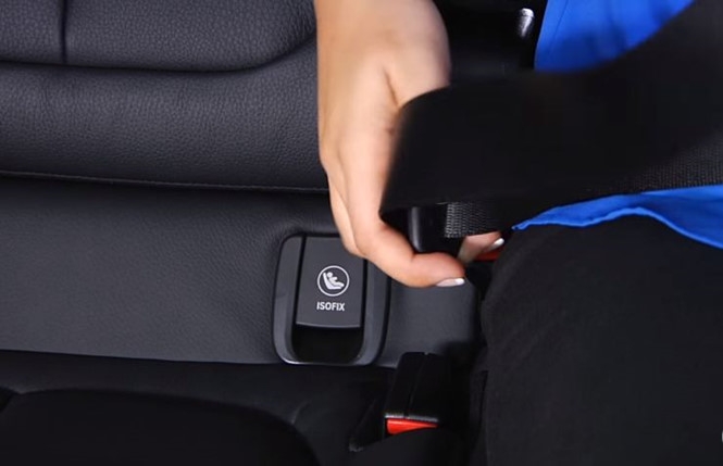 Người ngồi ghế sau ô tô không thắt dây an toàn bị phạt bao nhiêu? nguoi ngoi ghe sau o to khong that day an toan bi phat bao nhieu