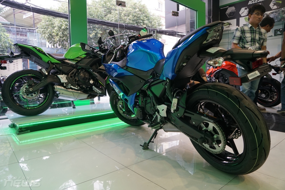 Kawasaki Motorrock giới thiệu Z300 và Ninja 650 phiên bản 2018 kawasaki motorrock gioi thieu z300 va ninja 650 phien ban 2018