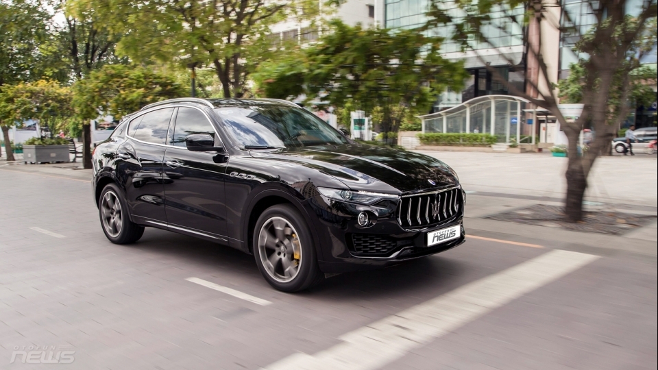Trải nghiệm nhanh SUV thể thao đầu tiên của Ý tại Việt Nam Maserati Levante