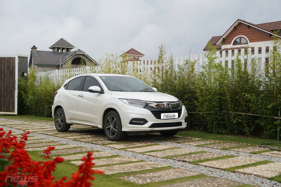 Honda miễn 100% lệ phí cho khách hàng mua xe Honda Civic, Honda HR-V và Honda Brio trong tháng 11 Honda miễn 100% lệ phí cho khách hàng mua xe Honda Civic, Honda HR-V và Honda Brio trong tháng 11