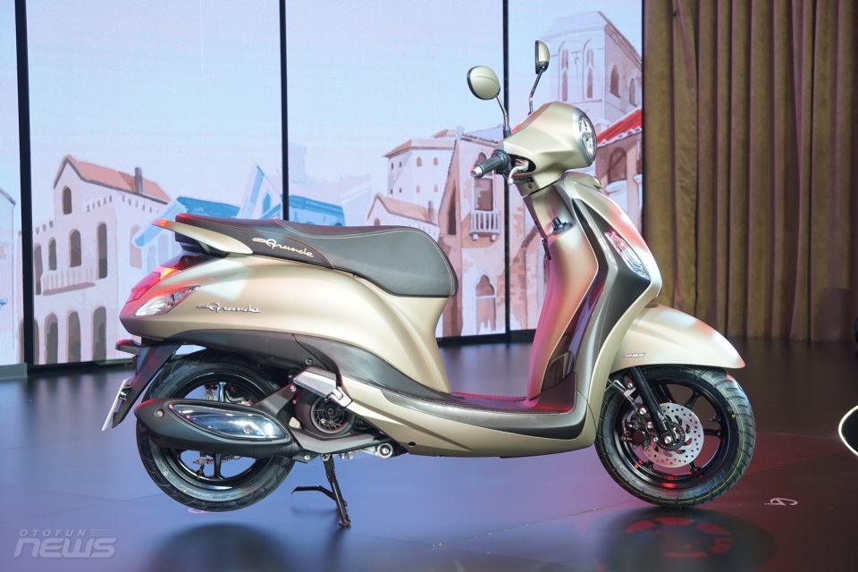 chi tiet yamaha grande the he moi gia 455 trieu dong