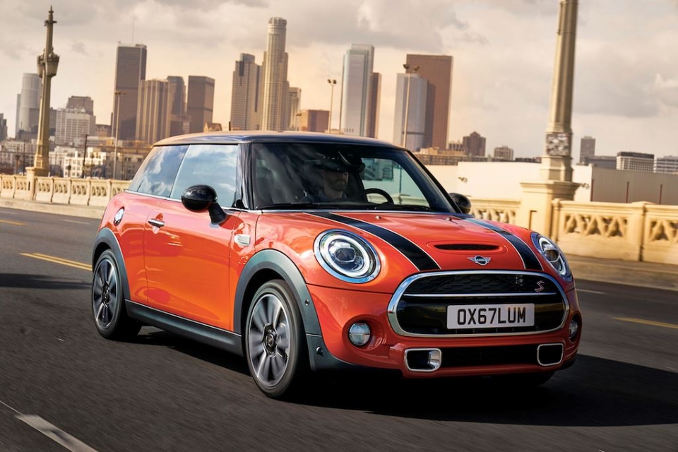 Xem kỹ từng chi tiết mới trên Mini Cooper phiên bản LCI sắp ra mắt xem ky tung chi tiet moi tren mini cooper phien ban lci sap ra mat