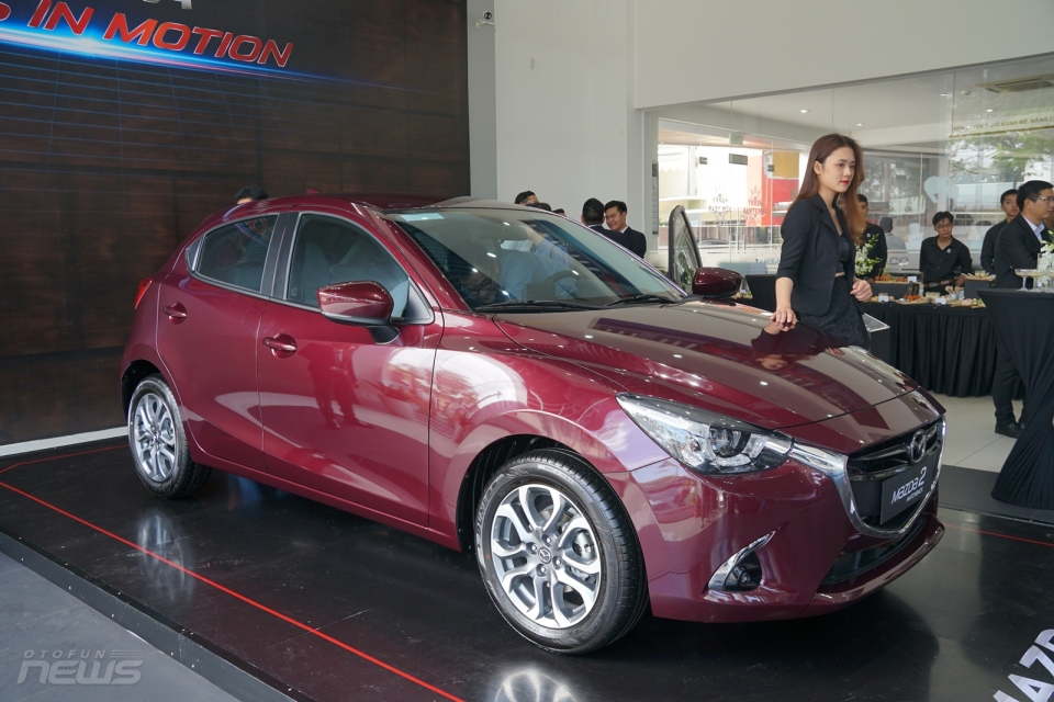 Mazda 2 phiên bản mới có mặt tại Sài Gòn mazda 2 phien ban moi co mat tai tp ho chi minh