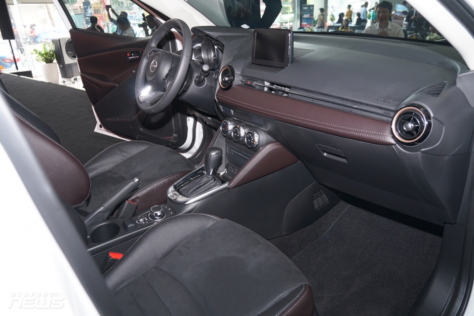 Mazda 2 phiên bản mới có mặt tại Sài Gòn mazda 2 phien ban moi co mat tai tp ho chi minh