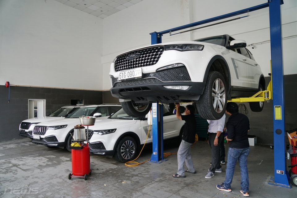 Showroom ô tô Trung Quốc đầu tiên Việt Nam dành cho Zotye và BAIC showroom o to trung quoc dau tien viet nam danh cho zotye va baic