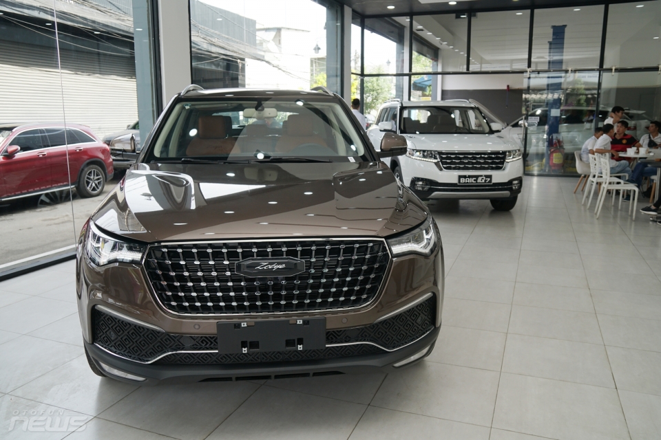Showroom ô tô Trung Quốc đầu tiên Việt Nam dành cho Zotye và BAIC showroom o to trung quoc dau tien viet nam danh cho zotye va baic