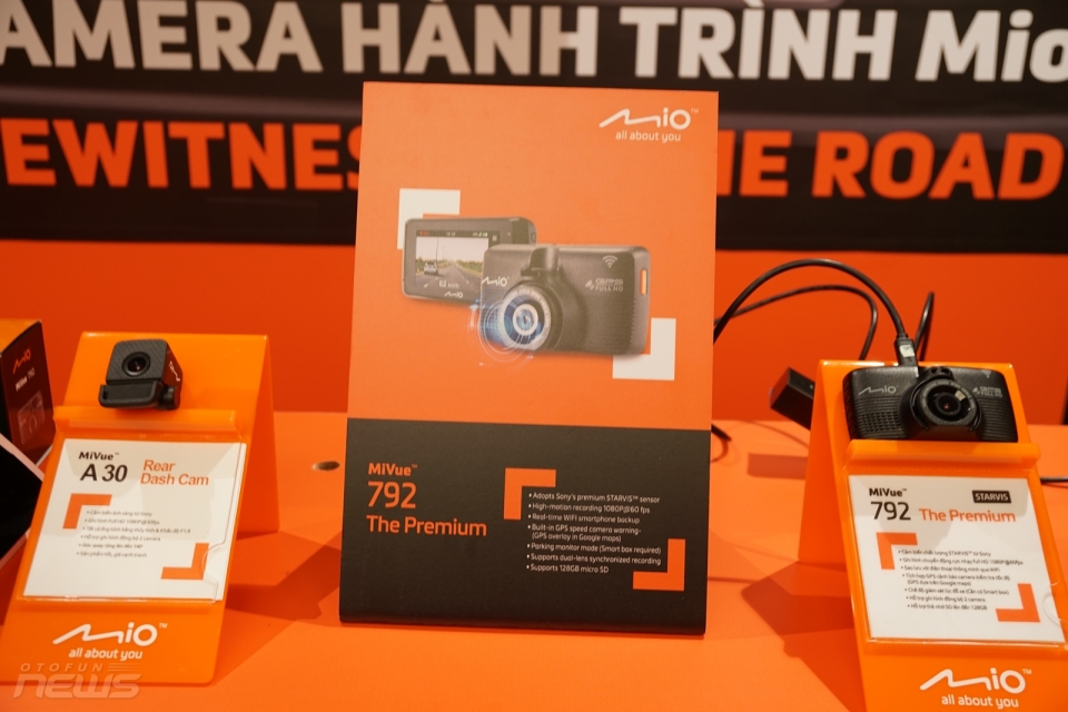 mio mivue 7 camera hanh trinh ho tro wifi tu dong sao luu co mat tai viet nam