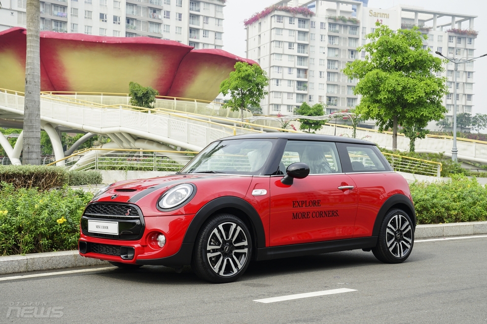 3 xe Mini Cooper phiên bản mới trình làng với giá từ 1,9 tỷ đồng 3 xe mini cooper phien ban moi trinh lang voi gia tu 19 ty dong