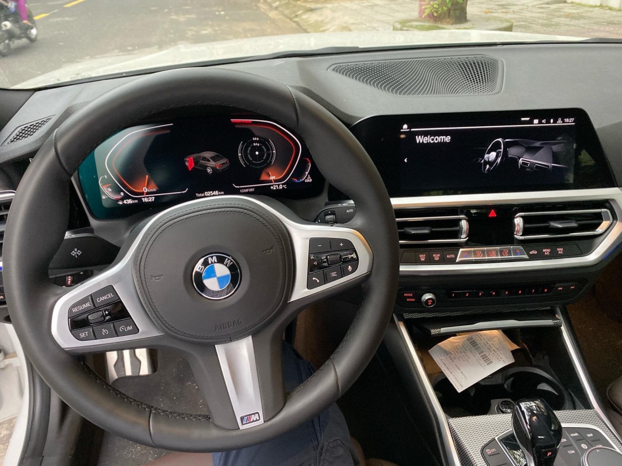 BMW 330i M-Sport 2019 'siêu lướt' rẻ hơn 200 triệu so với xe mới bmw 330i m sport 2019 sieu luot re hon 200 trieu so voi xe moi
