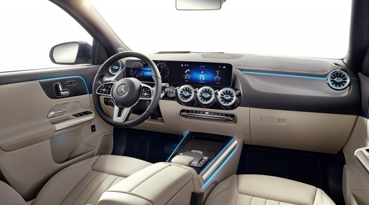 Mercedes-Benz GLA 2021 chính thức lộ diện Mercedes-Benz GLA 2021 chính thức lộ diện