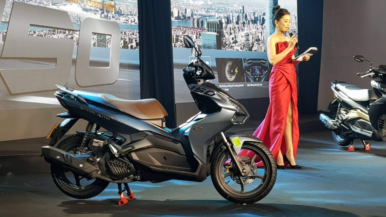 ra mat honda airblade 150