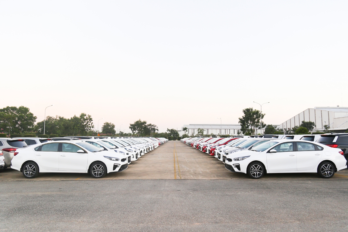 Thaco xuất khẩu 120 xe Kia Cerato sang Myanmar thaco xuat khau 120 xe kia cerato sang myanmar