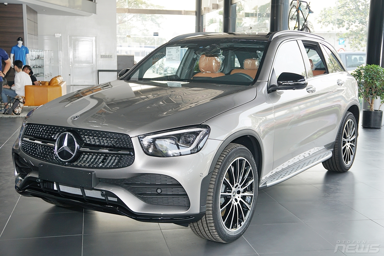 Ảnh thực tế Mercedes-Benz GLC 300 2020 đầu tiên tại Việt Nam anh thuc te mercedes benz glc 300 2020 dau tien tai viet nam