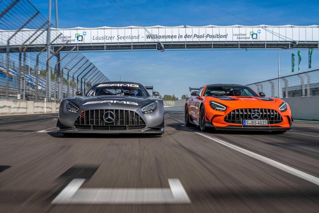Mercedes-AMG GT Black Series 2021 có giá 325.000 USD Mercedes-AMG GT Black Series 2021 có giá 325.000 USD