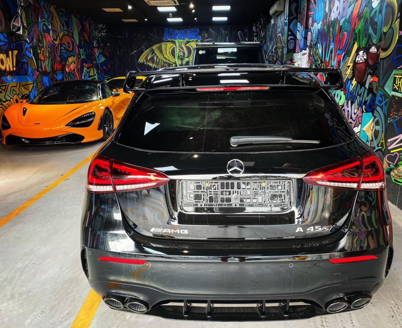Mercedes-AMG A45 S 2021 công suất 421 mã lực đầu tiên về Việt Nam