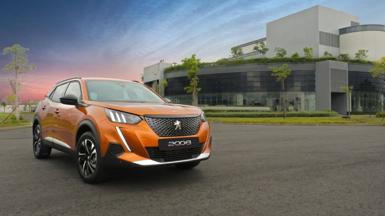 Peugeot 2008 ra mắt tại Việt Nam với giá 739 triệu đồng Peugeot 2008 ra mắt tại Việt Nam với giá 739 triệu đồng
