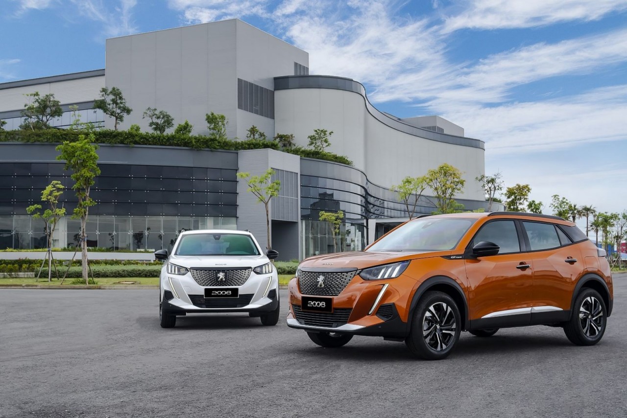 Peugeot 2008 ra mắt tại Việt Nam với giá 739 triệu đồng Peugeot 2008 ra mắt tại Việt Nam với giá 739 triệu đồng