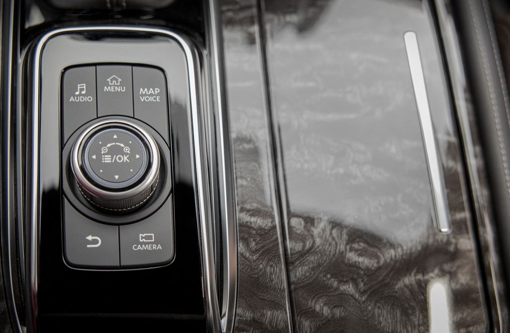 Cận cảnh SUV cỡ lớn Nissan Armada 2021