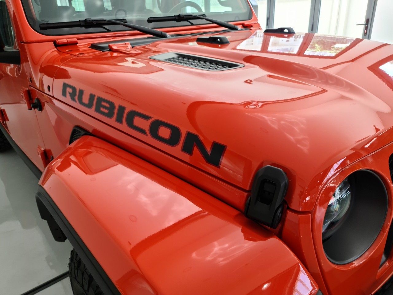 Cận cảnh bán tải Jeep Gladiator 2020 giá gần 3,5 tỷ đồng
