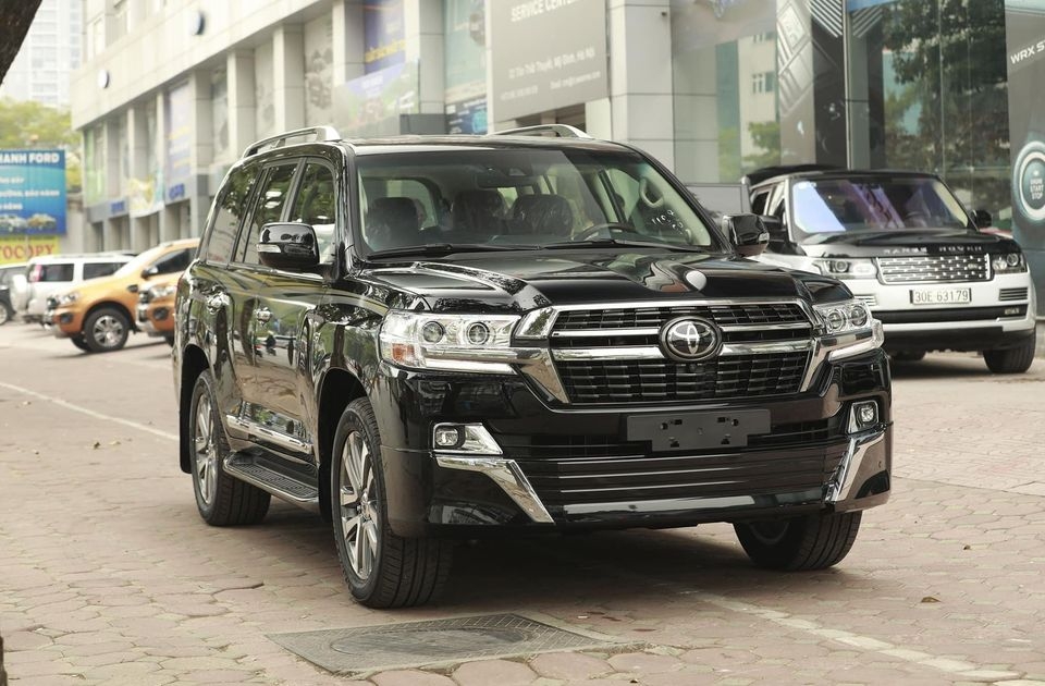 Toyota Land Cruiser 2021 về Việt Nam có giá hơn 8 tỷ đồng