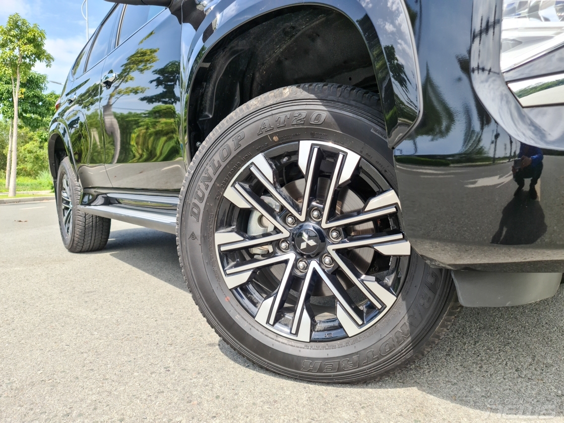 Đánh giá xe nhanh: Mitsubishi Pajero Sport 2020 4x2 AT